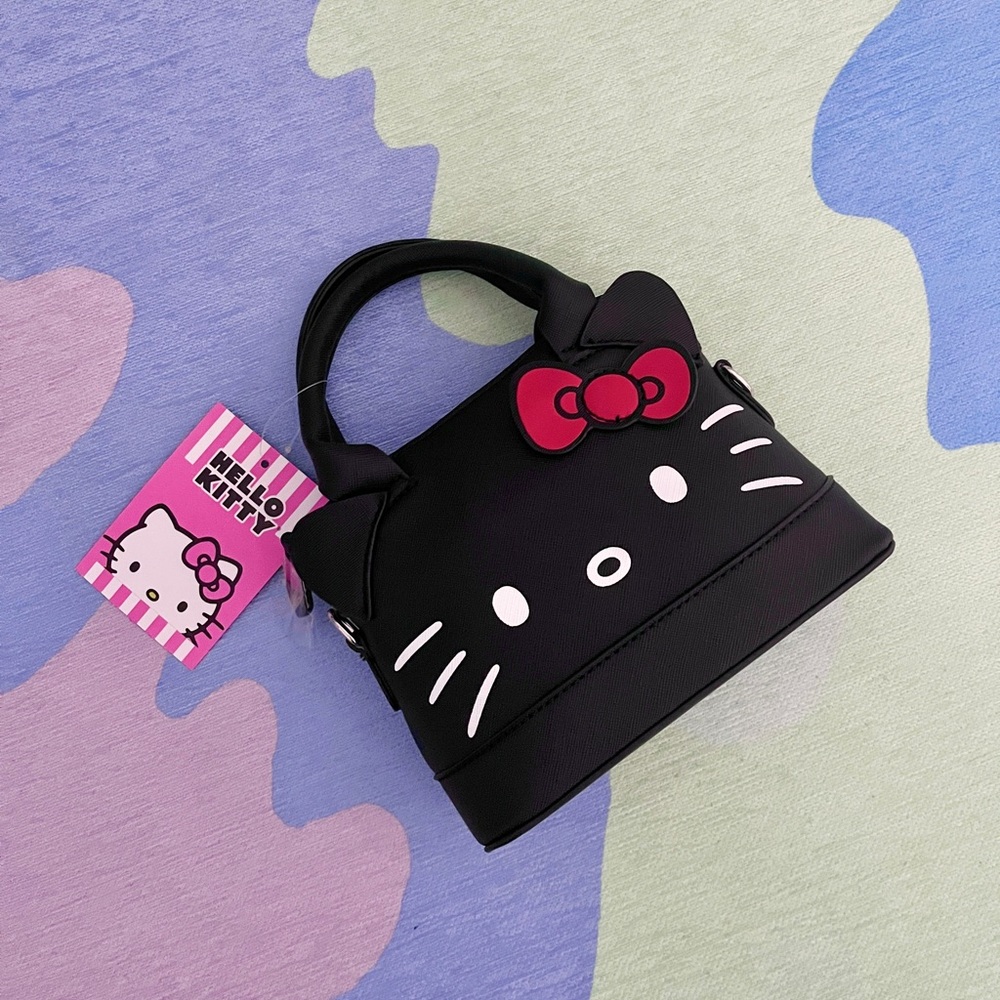 New unused Sanrio crossbody black hello kitty bag